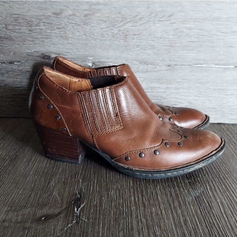 Born Tour Western Studded Brown Ankle Leather Booties Womens Size 7.5